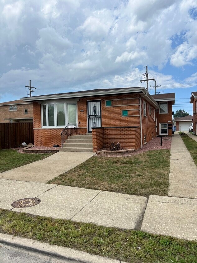 Foto principal - 4148 W 87th St