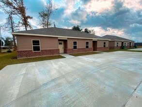 Building Photo - 925 Shafer St