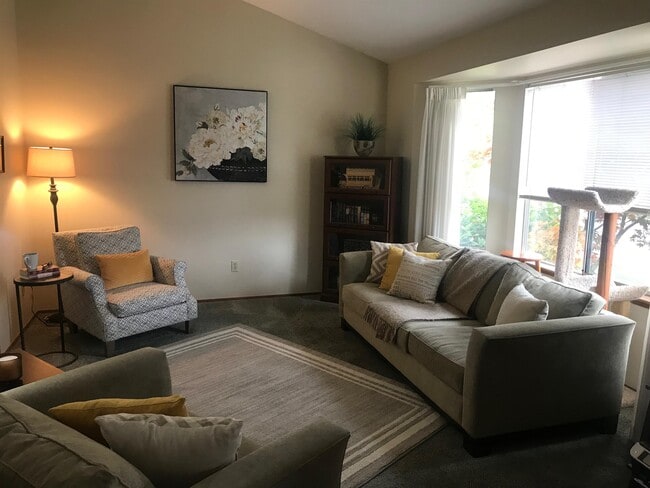 Building Photo - 2628 S 276th St