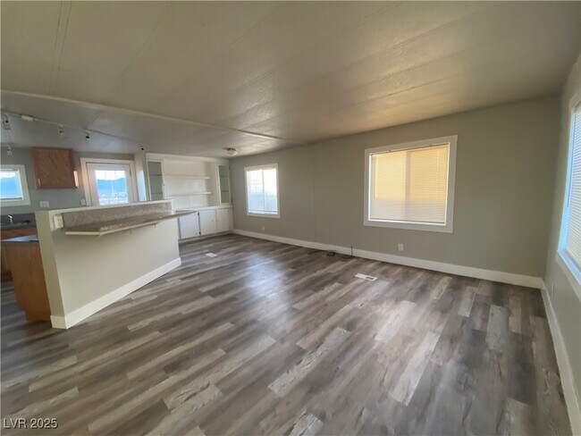 Foto del edificio - 4331 W Victoria St