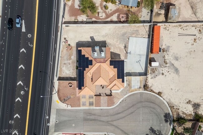 Building Photo - 7650 N Jones Blvd