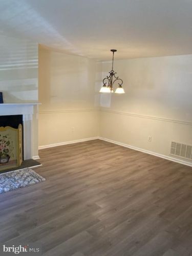 Building Photo - 1104 Huntingdon Mews