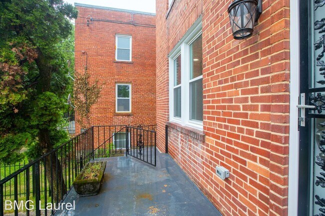 Building Photo - 3 br, 2 bath House - 440 Orange St SE