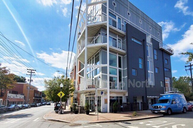 Building Photo - 3123 N Davidson St