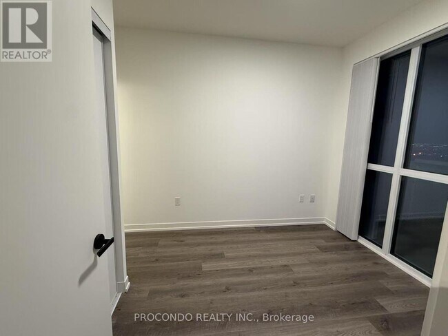 Building Photo - 8 Interchange Wy