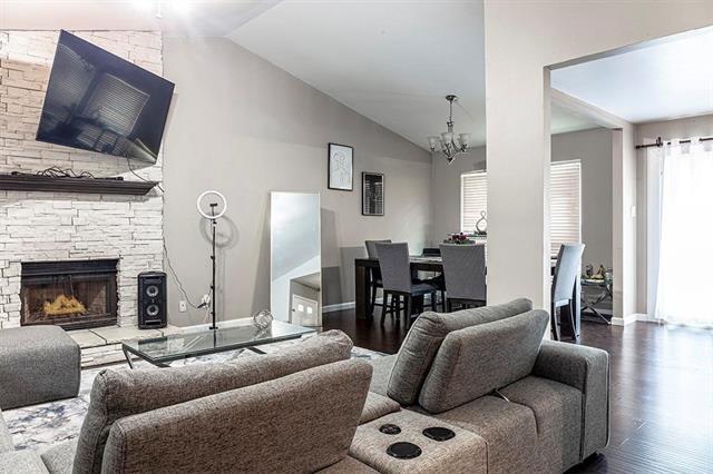 Building Photo - 991 Redcedar Way Dr