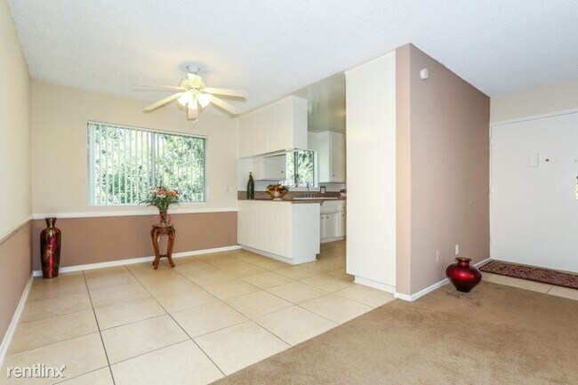 Building Photo - 634 W Sierra Madre Blvd