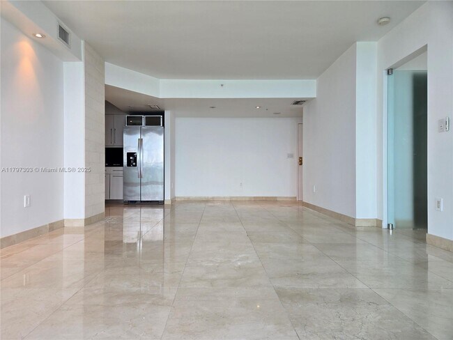 Building Photo - 800 Claughton Island Dr