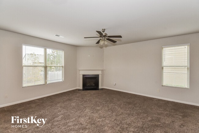 Foto del edificio - 4682 Brookwood Pl