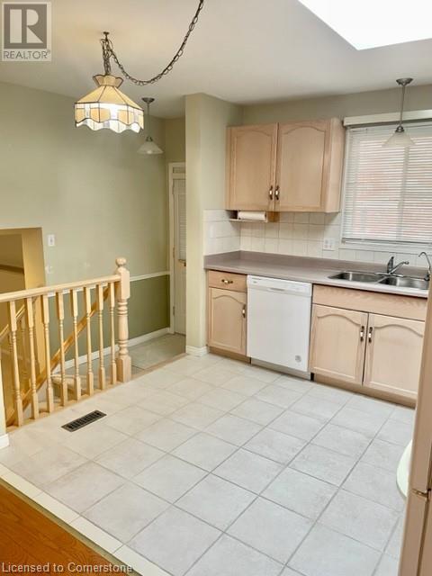 Building Photo - 5 Sunvale Pl