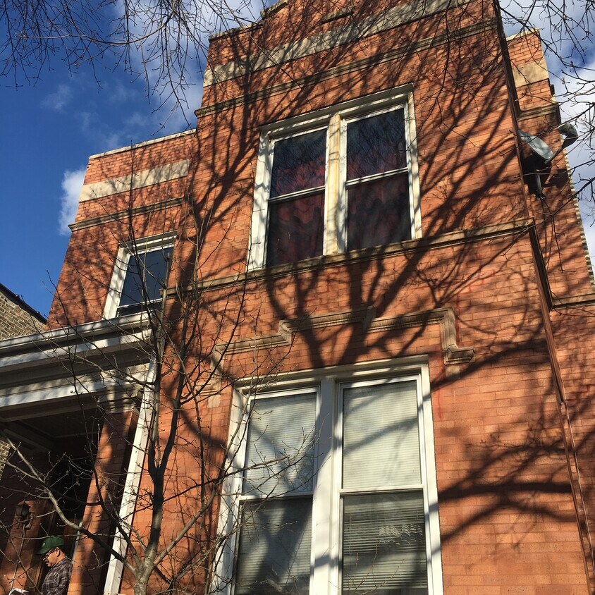 Foto principal - 1629 N Kedvale Ave