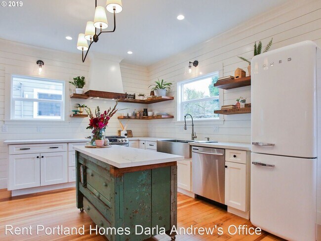 Building Photo - 3 br, 2.5 bath House - 5317 N Concord Avenue