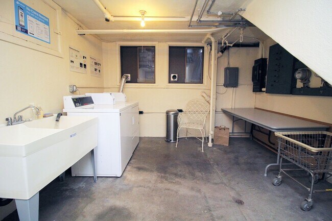 Foto del edificio - 2904-2914-2914 SE Washington St