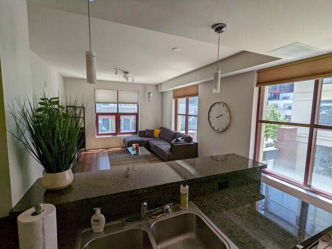 Foto del edificio - 1150 J Street