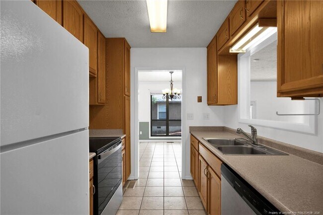 Foto del edificio - 5529 Deep Hollow Ct
