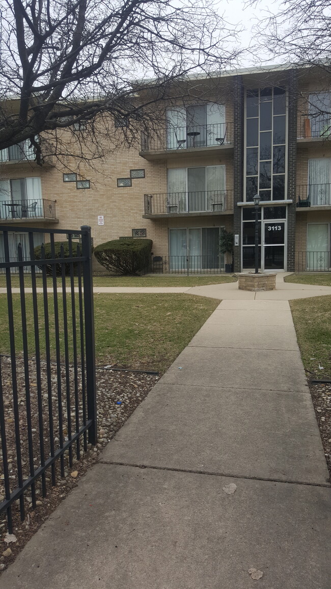 Building Photo - 3113 Bernice Rd