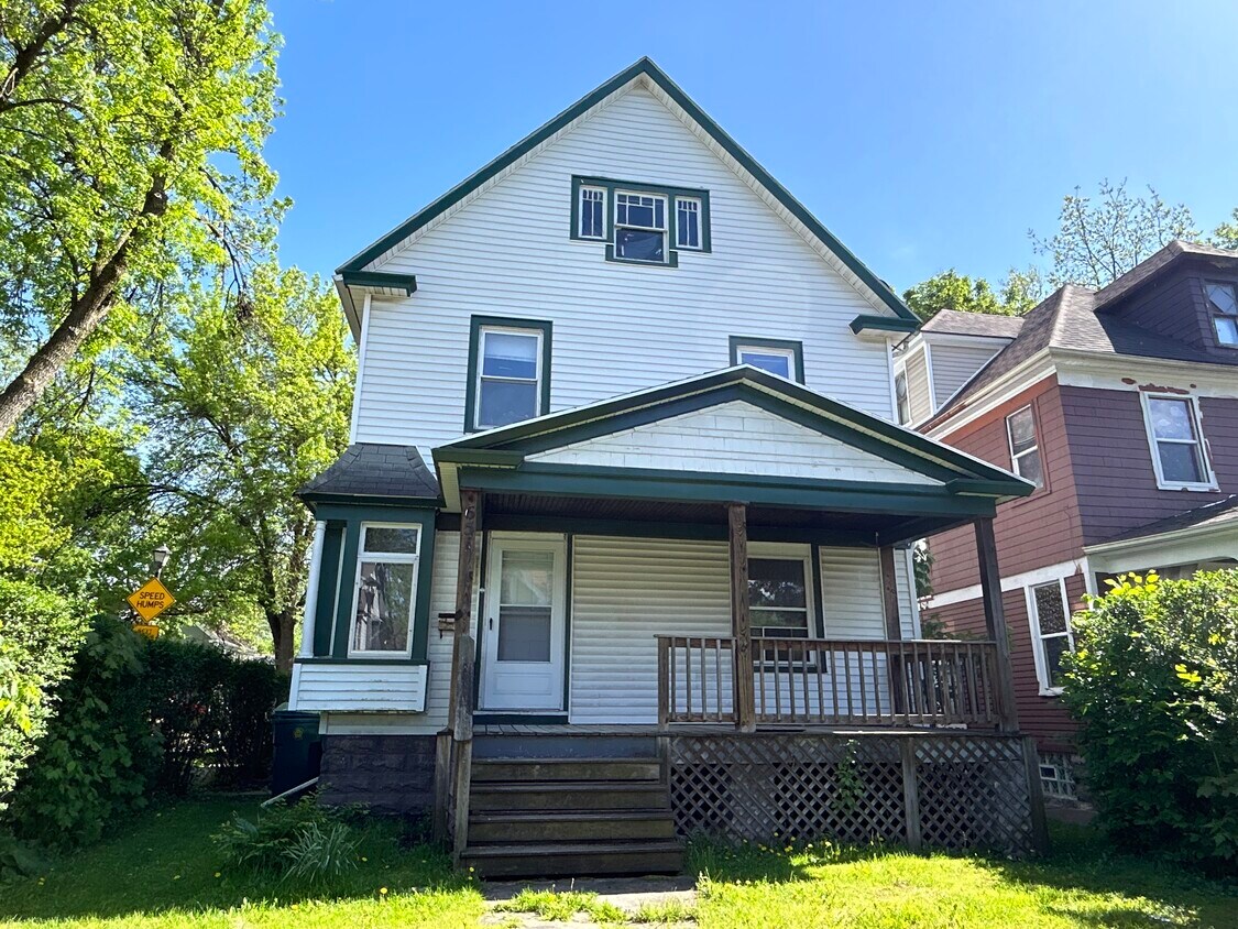 Foto principal - 651 Garson Ave