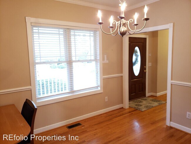 Building Photo - 3 br, 2.5 bath House - 1105 Elbury Drive