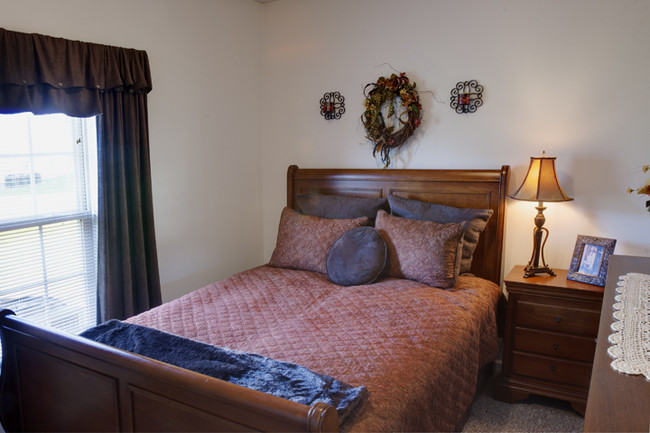 Building Photo - Kingswood Village Apartments