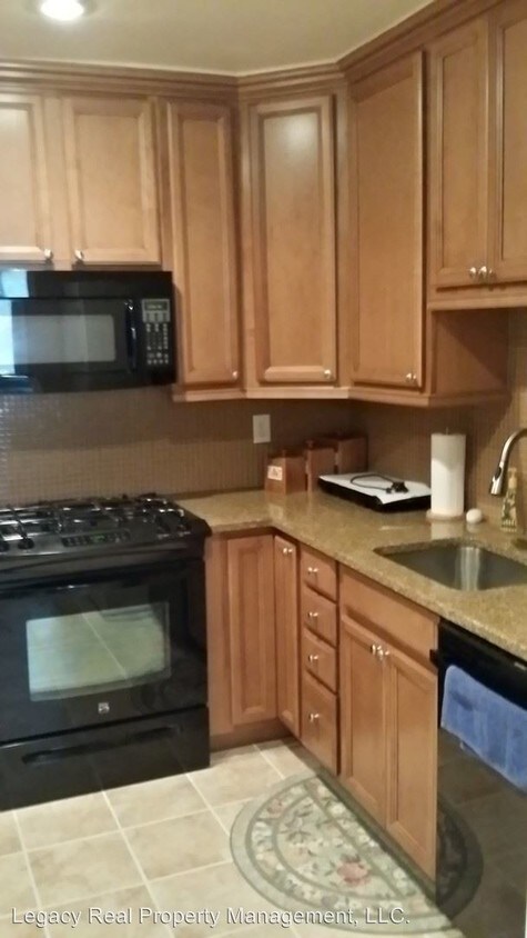 Foto principal - 9804 Walker House Rd
