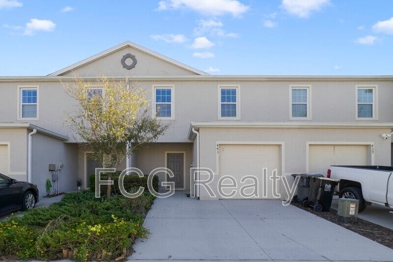 Foto principal - 443 Arbor Lakes Dr