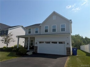 Building Photo - 100 Lynette Ln