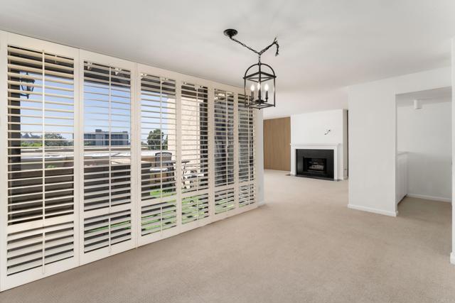 Foto del edificio - 2420 Torrey Pines Rd