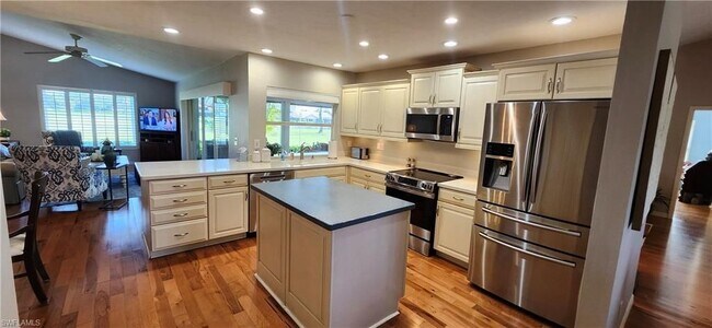 Foto del edificio - 1417 Foxfire Ln