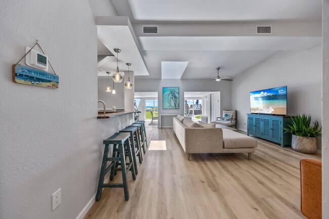Foto del edificio - 449 S Atlantic Ave