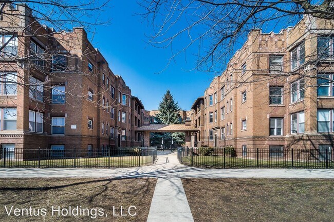 Building Photo - 5838-5850 S Michigan Ave