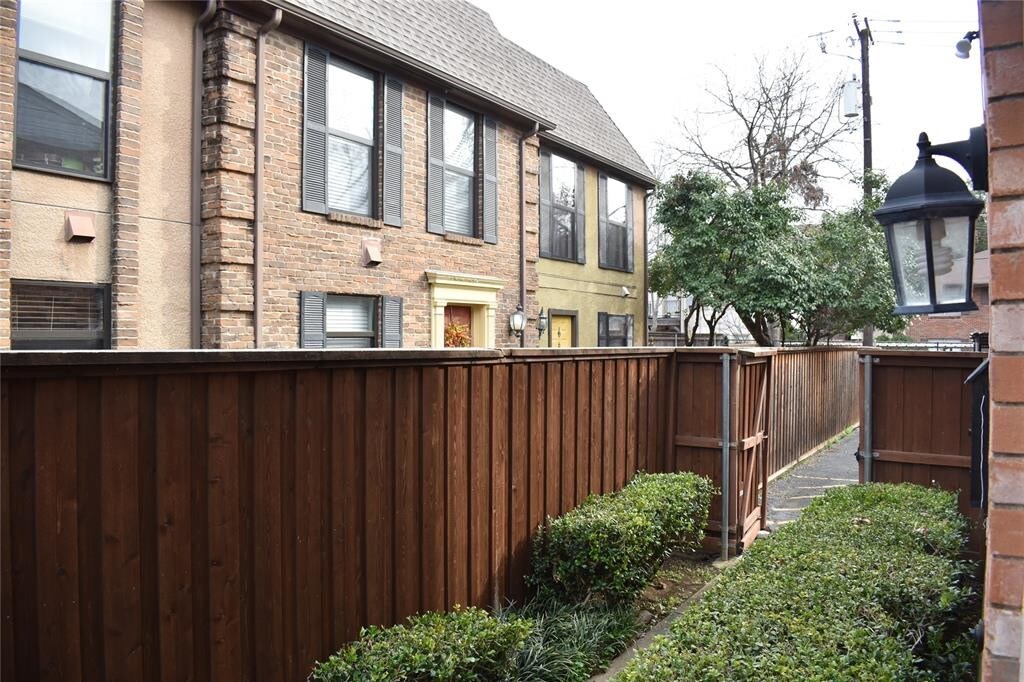 4206 Newton Ave, Dallas, TX 75219 House Rental in Dallas, TX