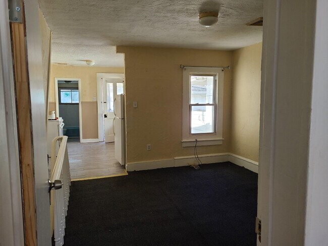 living room toward kitchen - 1007 Washburn St