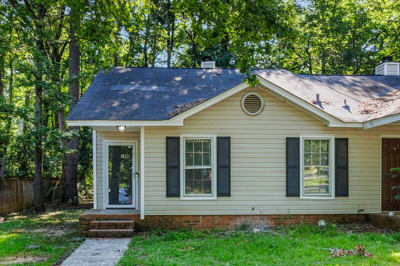 Primary Photo - 313 Friarsgate Blvd