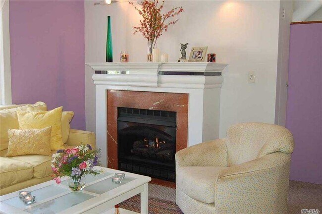 Foto del edificio - 79 Edgewood Rd