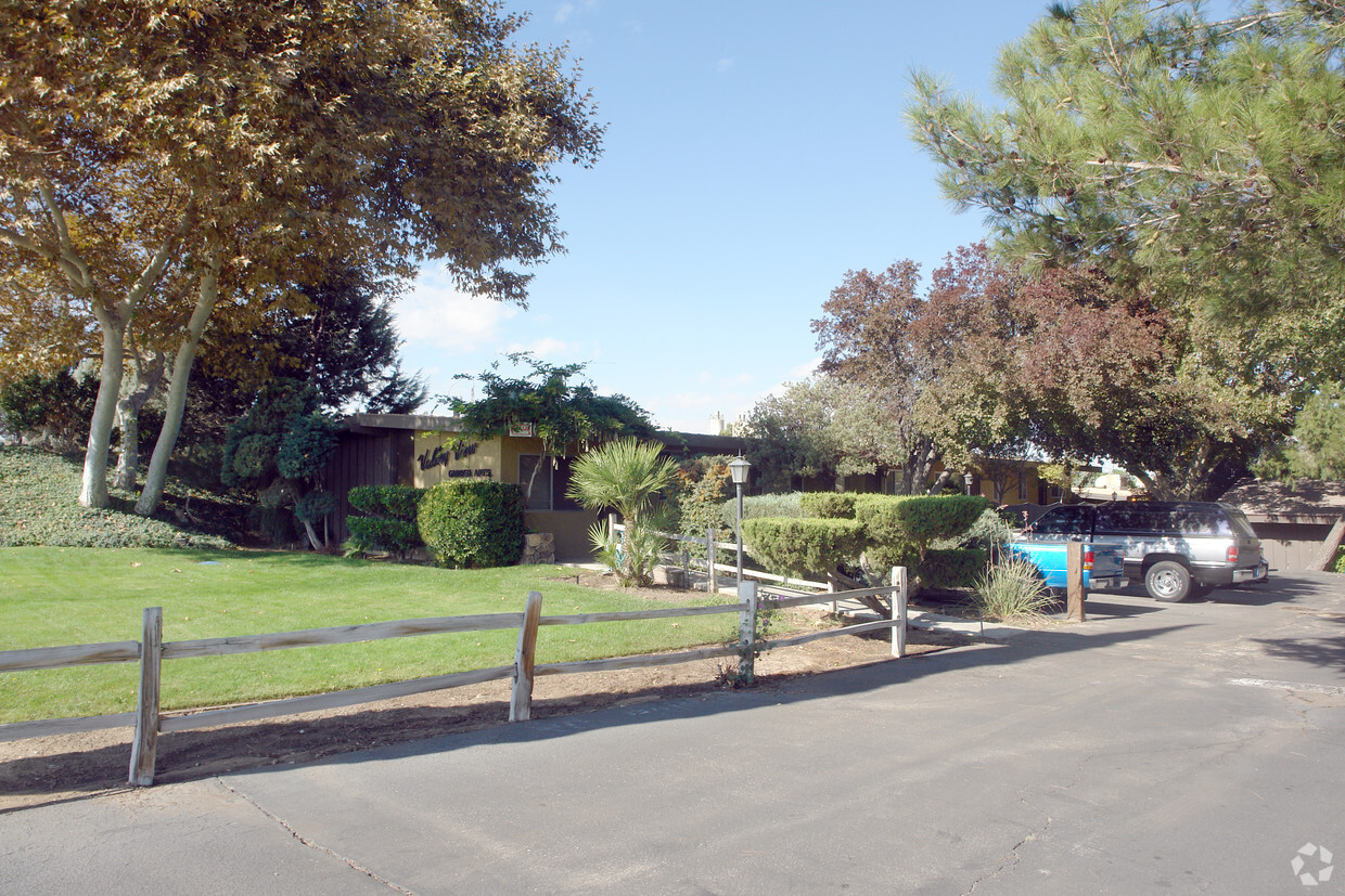 Primary Photo - 12034 I Ave