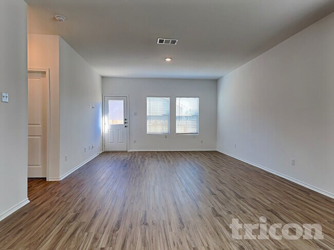 Foto del edificio - 108 Mica Trl