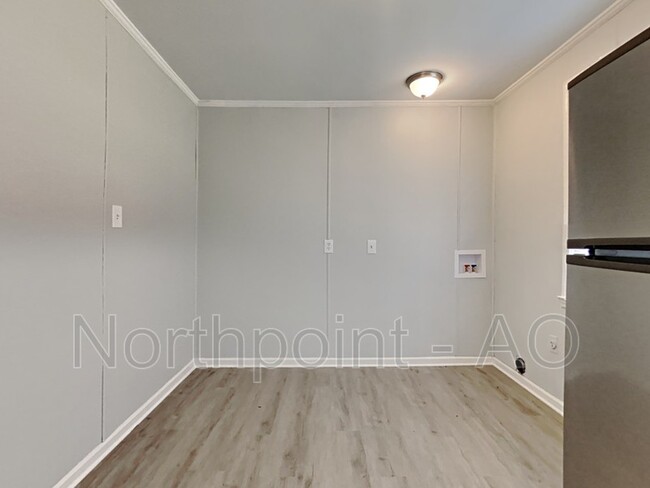 Building Photo - 4739 Dodson Rd