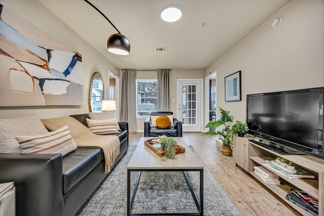 83-21 Oaks - Modelo - Sala de estar (4) - 21 Oaks