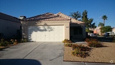 Building Photo - 6500 Fresh Meadows Ln