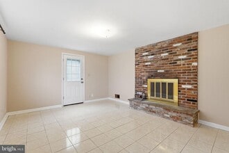 Building Photo - 6806 Lemon Rd