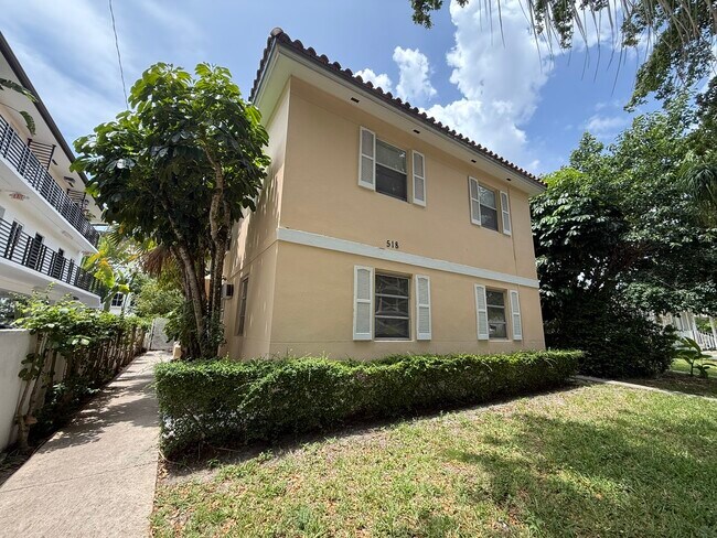 Foto del edificio - 518 Santander Ave