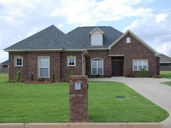 Primary Photo - 207 Brookwood Dr
