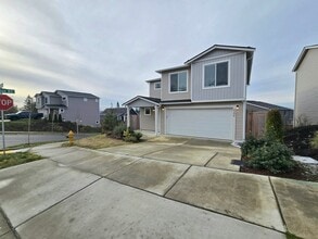 Building Photo - 4306 68th Dr NE