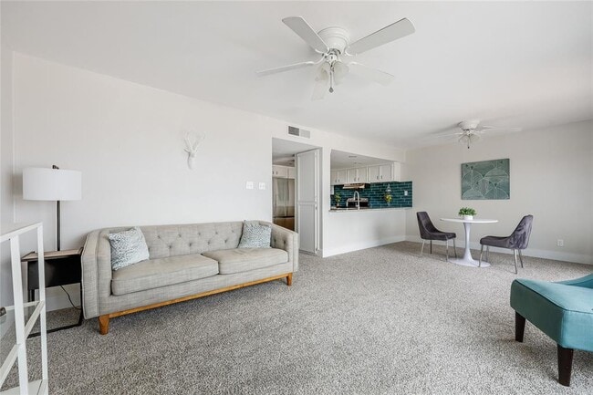 Foto del edificio - 3216 Poe Cove