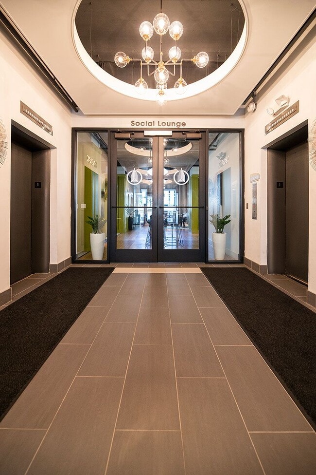 Foto del edificio - Town Residences