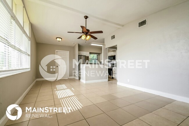 Foto del edificio - 3521 Schwalbe Dr