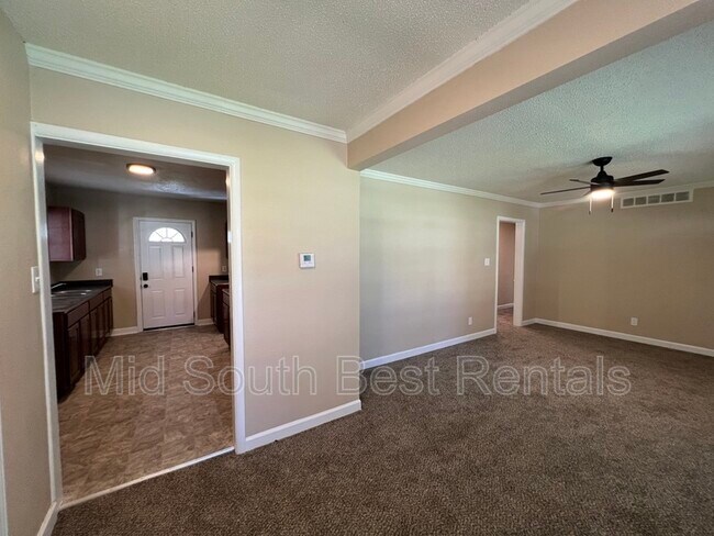 Foto del edificio - 1665 Paullus Ave