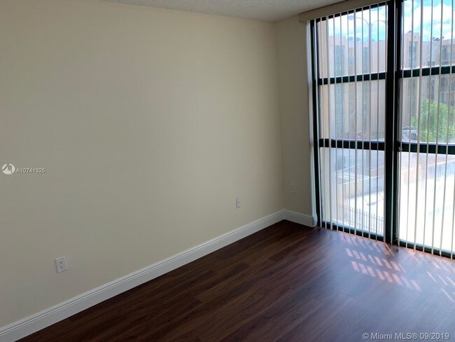 Foto del edificio - 2075 SW 122nd Ave