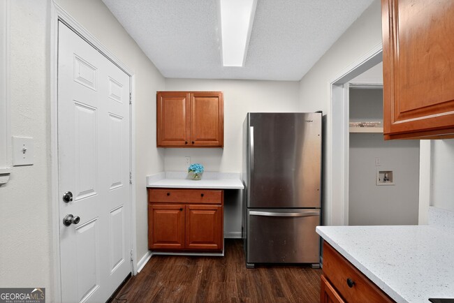 Foto del edificio - 2516 Peachwood Cir NE