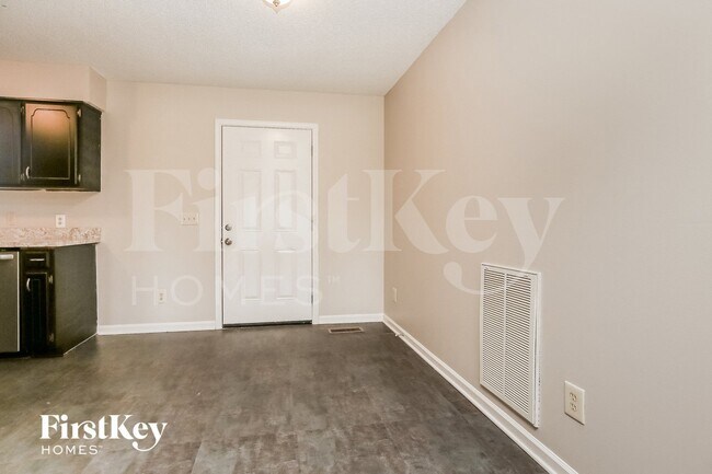 Foto del edificio - 5496 Burnt Knob Rd